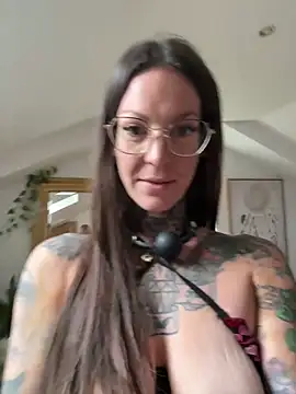 BrownieyQueen from StripChat is Freechat