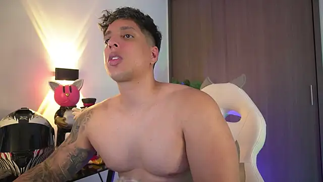 appolo_allen - Appolo_allen's free webcam - UK Sex Cams