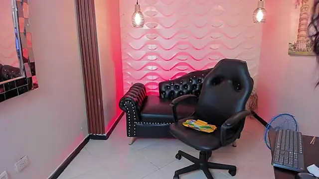 natasha_adams22