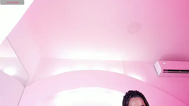 NymzieLoren