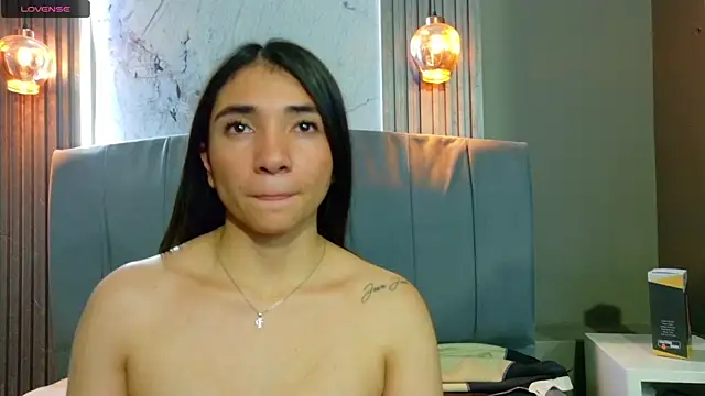Aurora_jones11