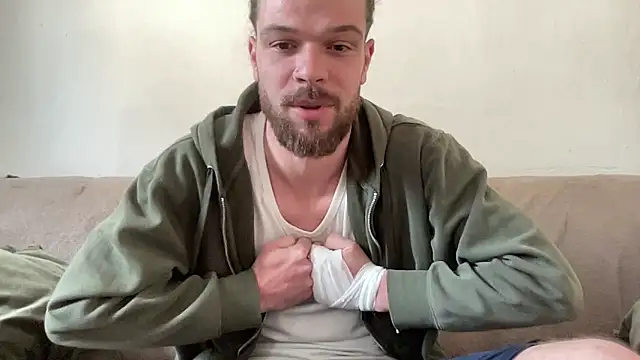 Kiffwahnkenobi Live Webcam on Stripchat