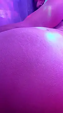 gurlnips