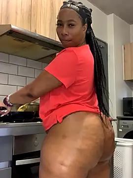 CurvyDesire1