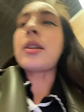 Holly_Play's Stripchat show and profile