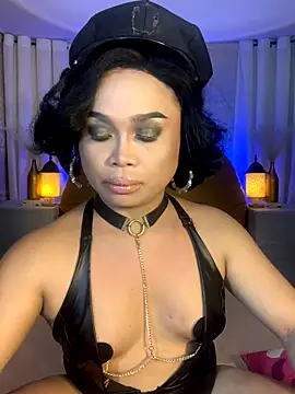 Madameblonde live cam