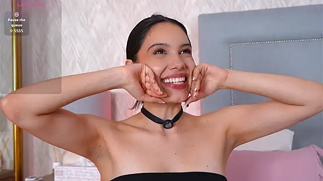  Sofy_Bradd chat room