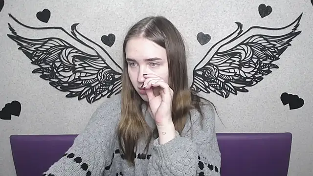 LauraHlot