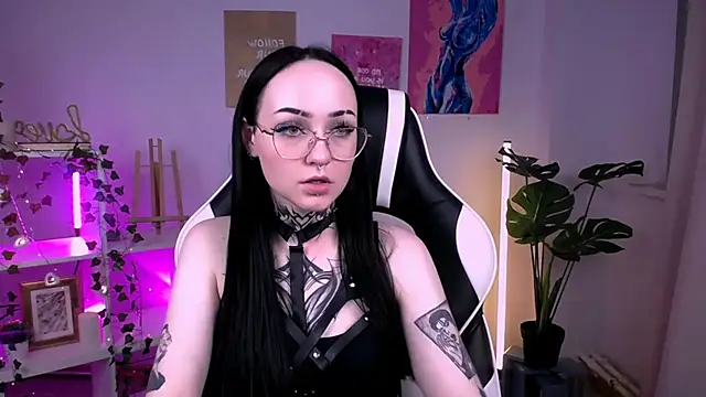 MollyKissy