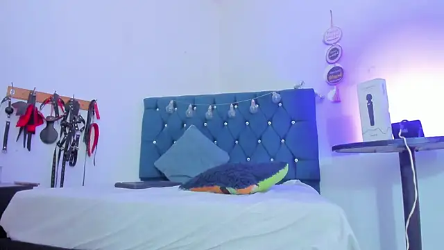 Nikol_Twink