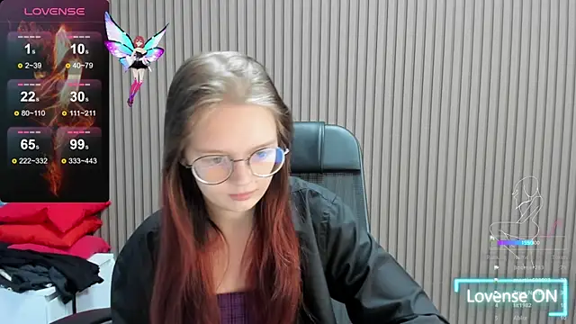 shy_elina01