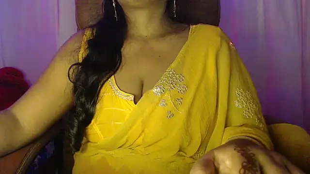 Moody_Maya