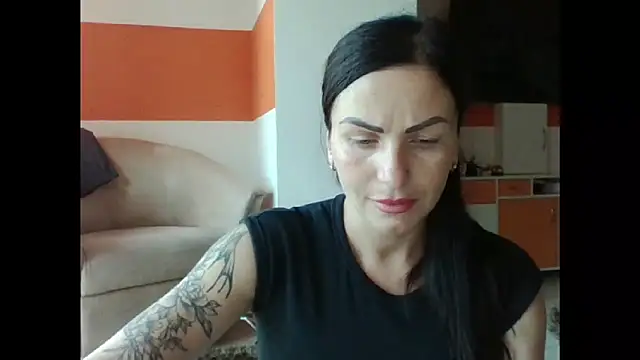 mystaluuna - MystaLuuna's free webcam