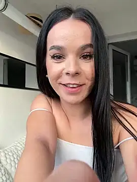DeniseBlu from StripChat is Freechat