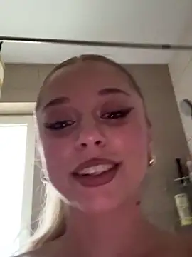 BabyAnais from StripChat is Freechat