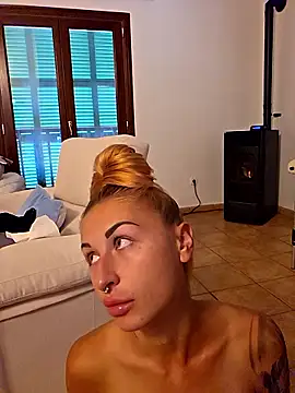 kylie_blck from StripChat is Freechat