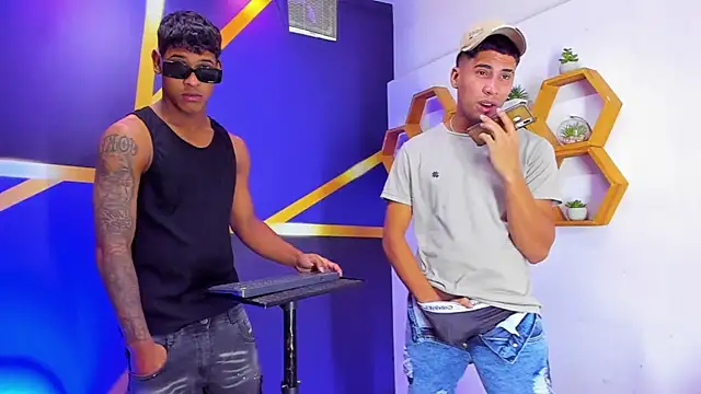 Play_boys_Hot2