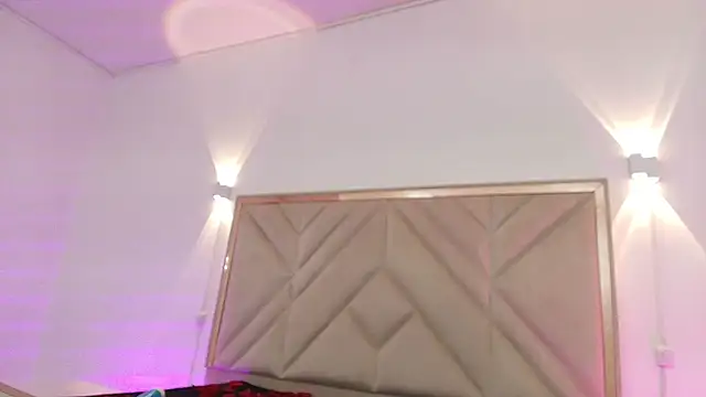 Violet_tay1