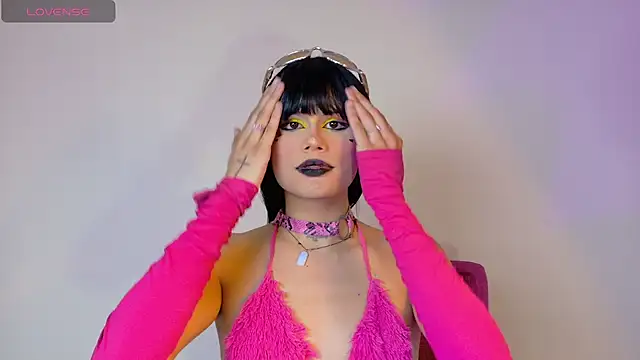 natashaa_winz - NATASHAA_WINZ's free webcam