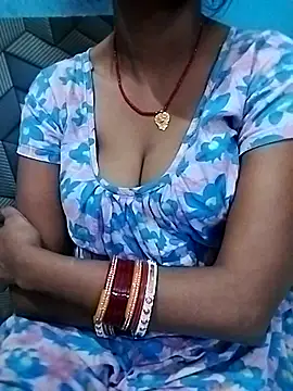 Hot-Monica