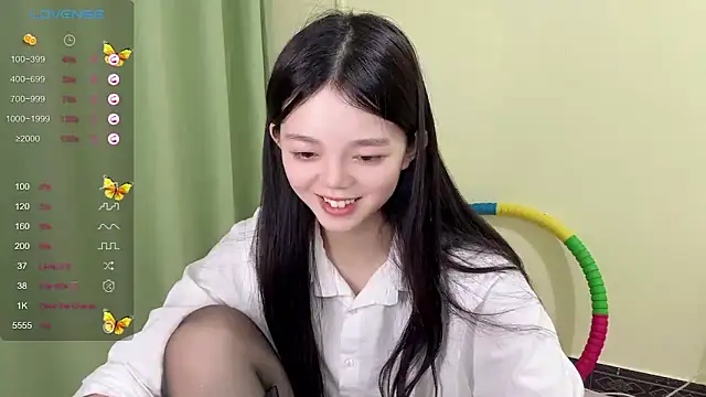 Nicole-13