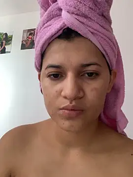 MaskedGirl_