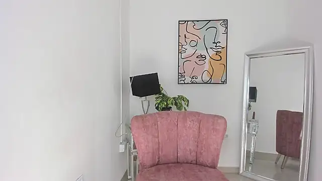 lyra_neeson - Lyra_neeson's free webcam - UK Sex Cams