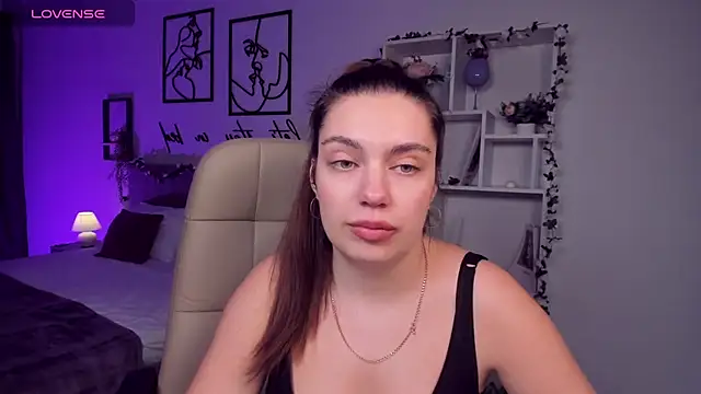 DaniellaLovely