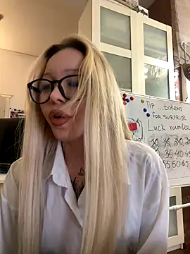 babydolll from StripChat is Freechat