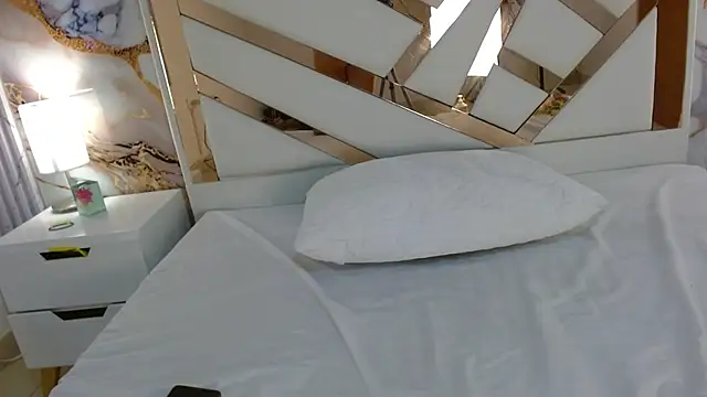 VanessaHard_as