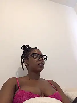 CurvyGoddessXxx