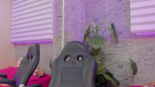 AlanaJones1