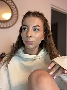 Mia_Ethan