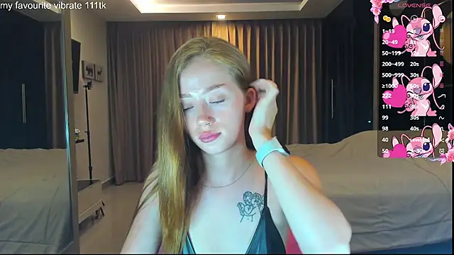 Hot_Mia_