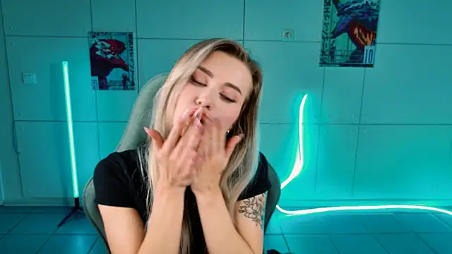 AdelLoyss