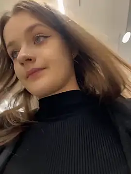 KittyQueeny from StripChat is Freechat