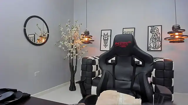 Kira_Naughty