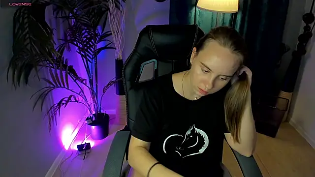 lika_0ne - Lika_0ne's free webcam - UK Sex Cams
