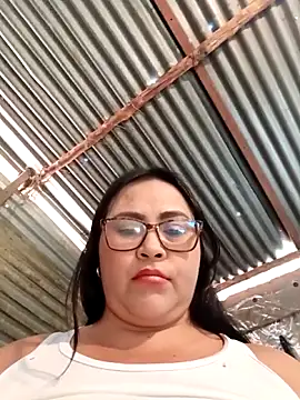 Dirty-Momm-Divorced-Hot