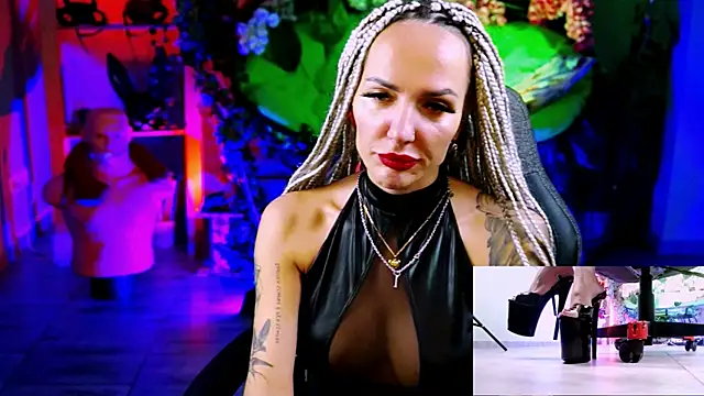 MonicaMaxwel