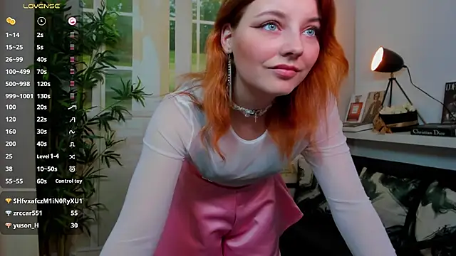 pretty_little_thing - Pretty_little_thing's free webcam - UK Sex Cams