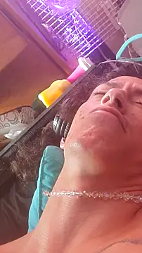 gurlnips