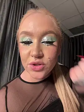 RollDolls
