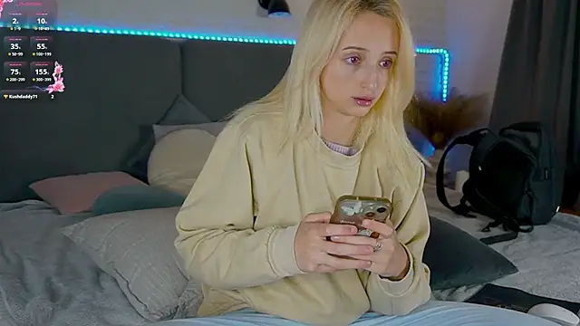 Selena_Lily