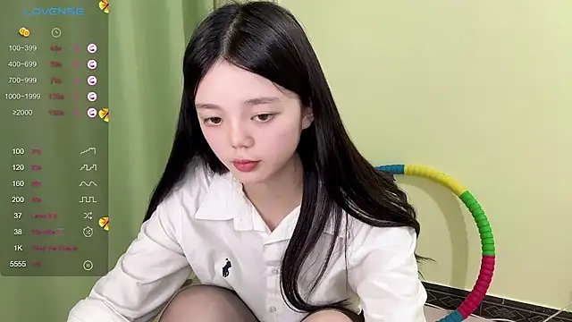 Nicole-13