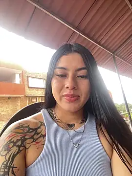 emily_22x