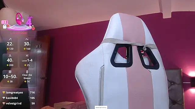 Mature_juliana1