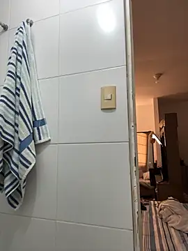 Leah_Honey26