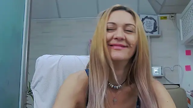 EllaMilf_