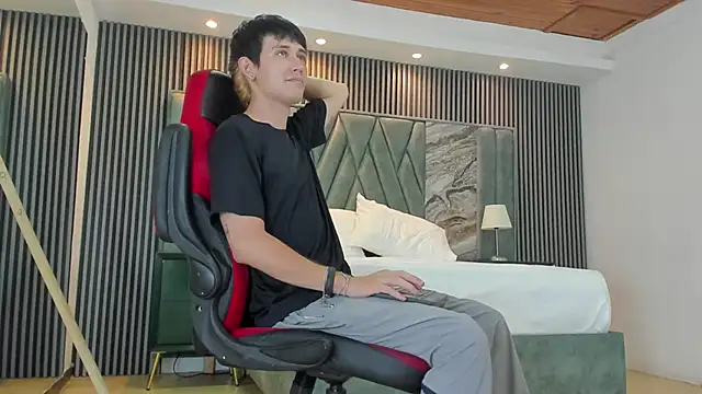 michael_blue - Michael_blue's free webcam - UK Sex Cams